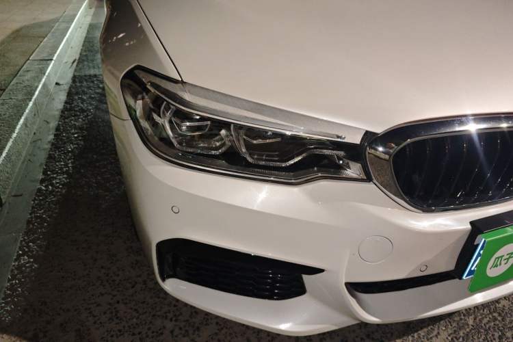 Used BMW 5 Series 2020 530Li Luxury Edition M Sport Package Right Front Headlight
