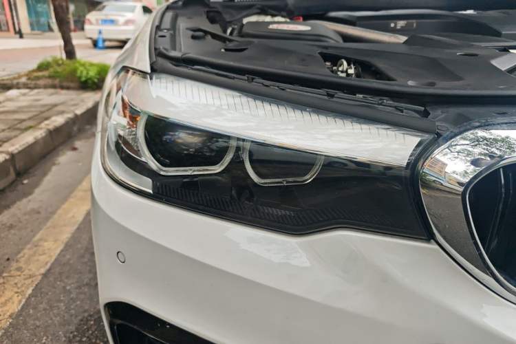 Used BMW 5 Series 2020 525Li M Sport Package Right Front Headlight