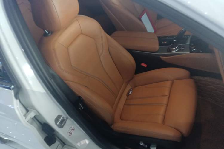 Used BMW 5 Series 2020 530i M Sport Package Right Front Seat