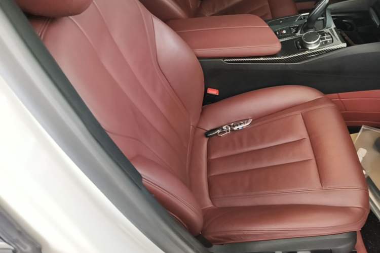 Used BMW 5 Series 2020 530Li Leading Model M Sport Package Right Front Seat