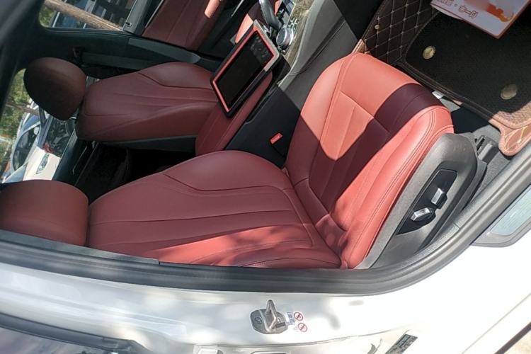 Used BMW 5 Series 2020 530Li xDrive M Sport Package Right Front Seat