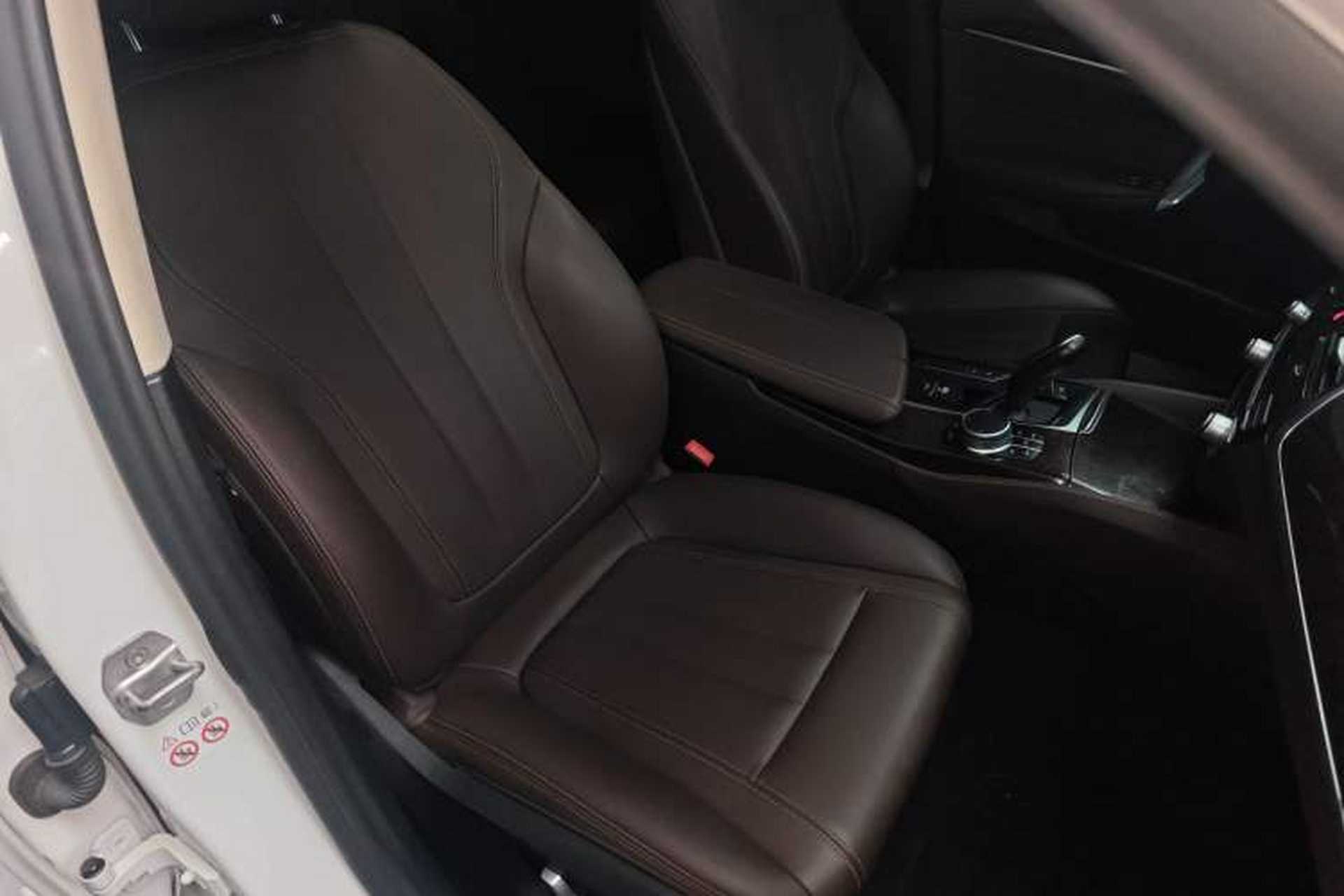 Used BMW 5 Series 2020 525Li Luxury Package Right Front Seat