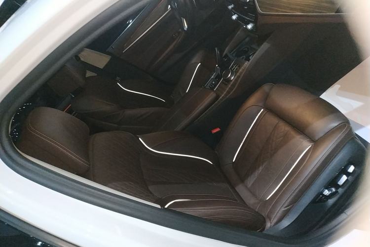 Used BMW 5 Series 2020 530Li Luxury Edition Premium Package Right Front Seat