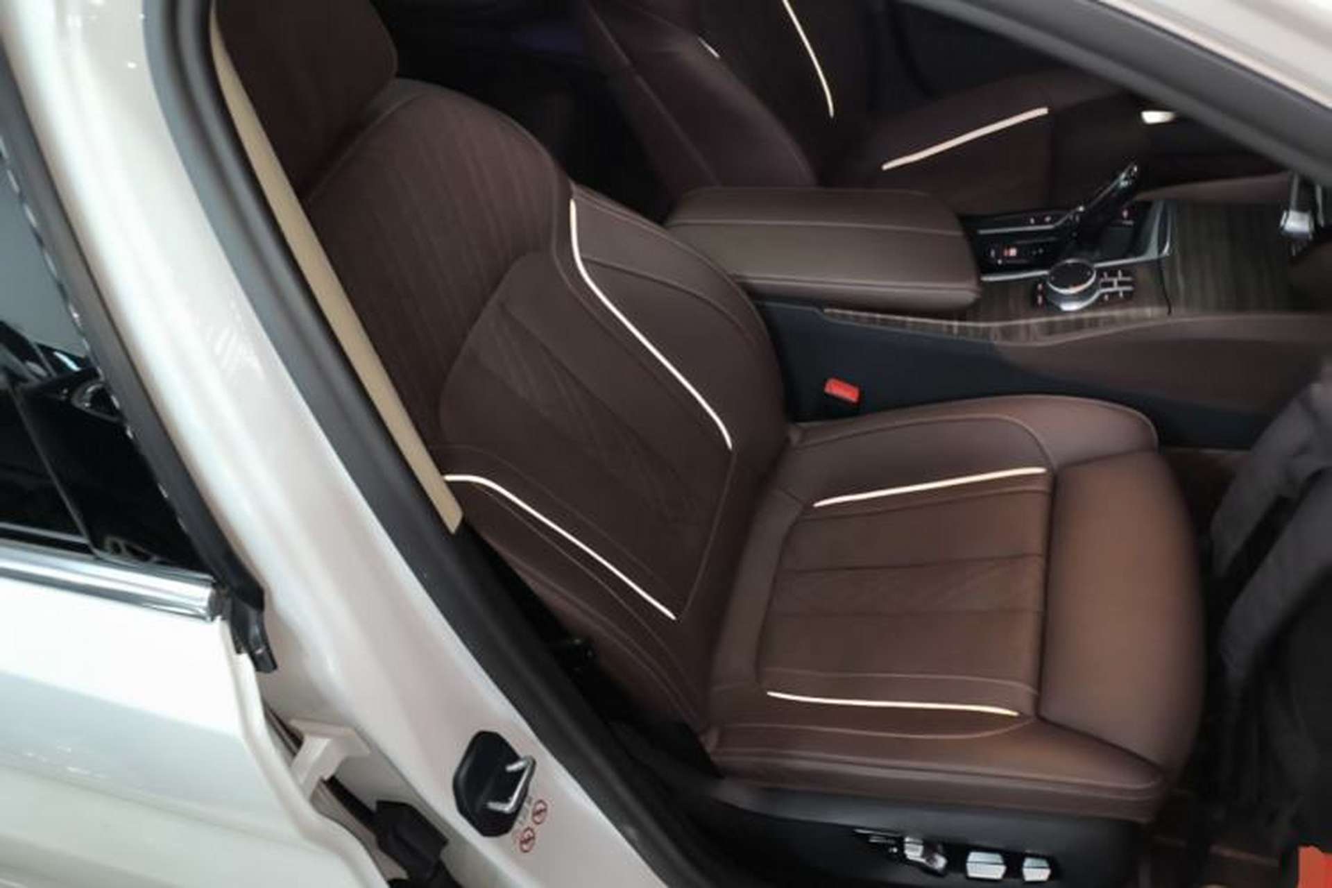 Used BMW 5 Series 2020 530Li Luxury Edition Premium Package Right Front Seat