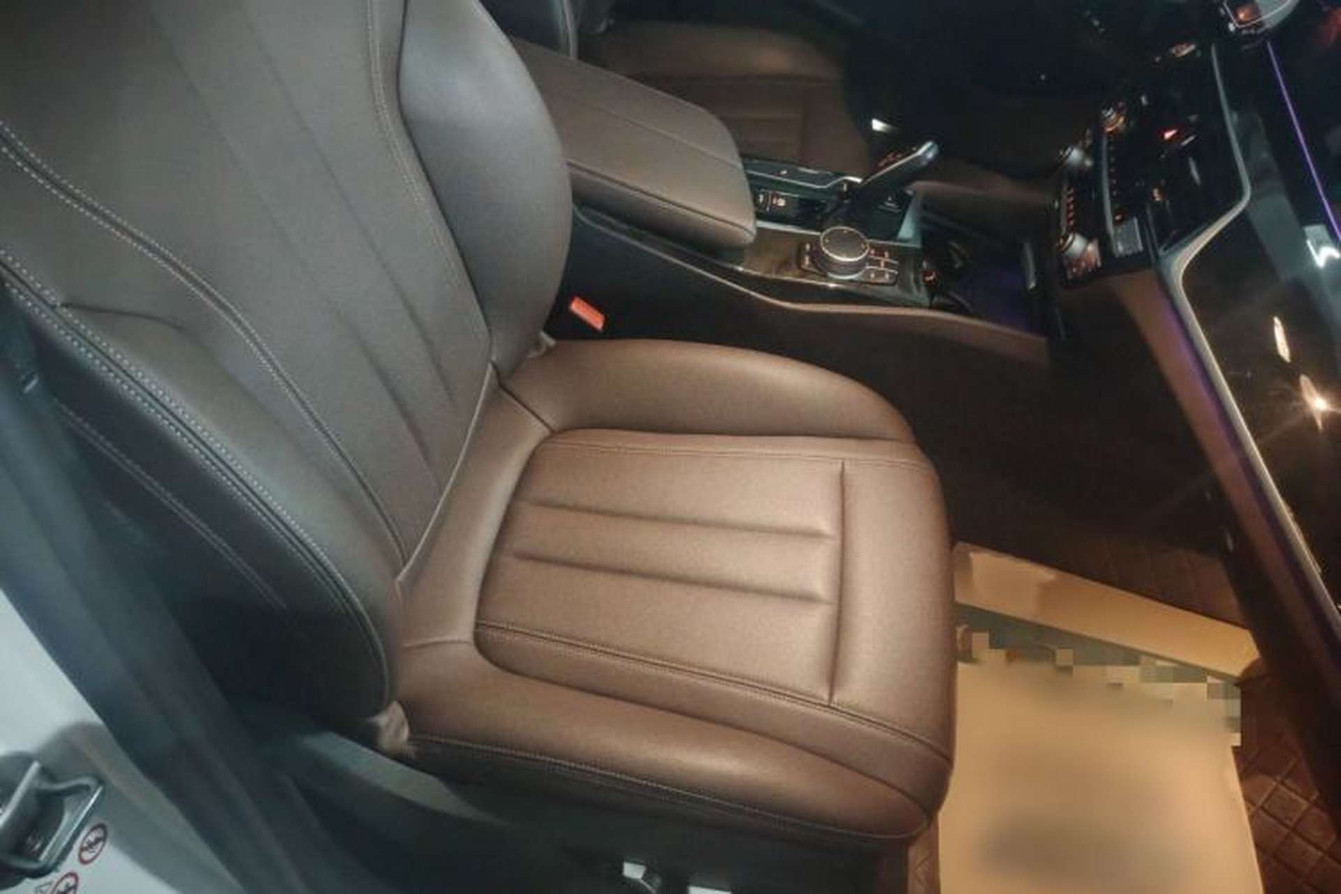 Used BMW 5 Series 2020 525Li M Sport Package Right Front Seat