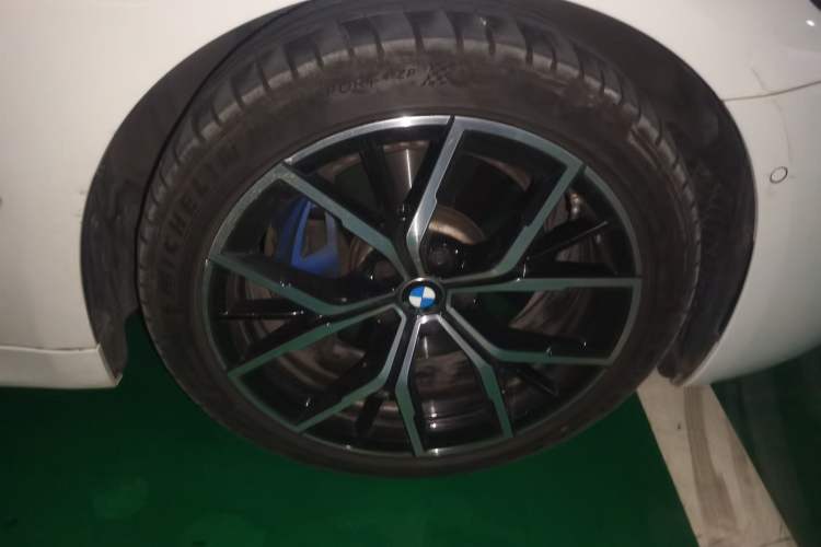 Used BMW 5 Series 2020 530i Sport Line M Sport Package Right Front Wheel Hub