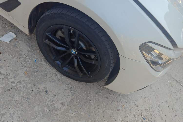 Used BMW 5 Series 2020 525Li M Sport Package Right Front Wheel Hub