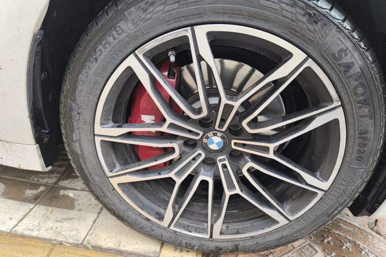 Used BMW 5 Series 2020 525Li Luxury Package Right Front Wheel Hub