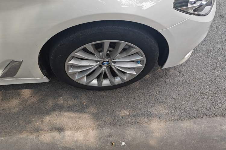 Used BMW 5 Series 2020 525Li Luxury Package Right Front Wheel Hub