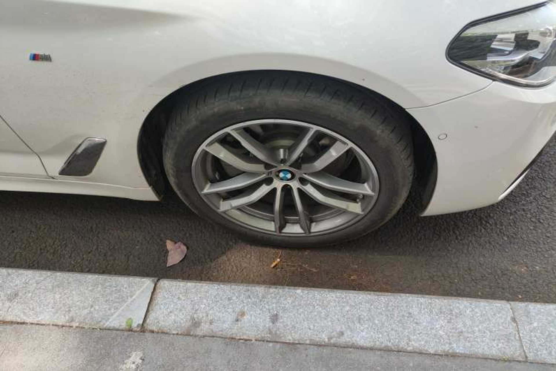 Used BMW 5 Series 2020 525Li M Sport Package Right Front Wheel Hub