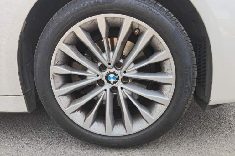 Used BMW 5 Series 2020 525Li Luxury Package Right Front Wheel Hub