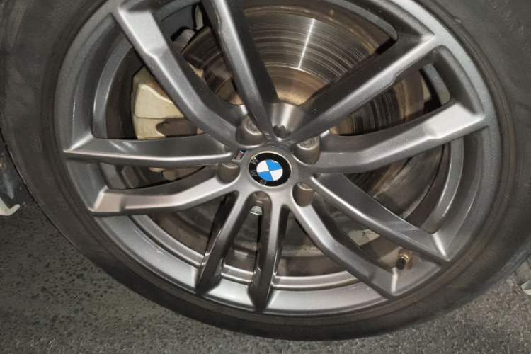 Used BMW 5 Series 2020 525i M Sport Package Right Front Wheel Hub