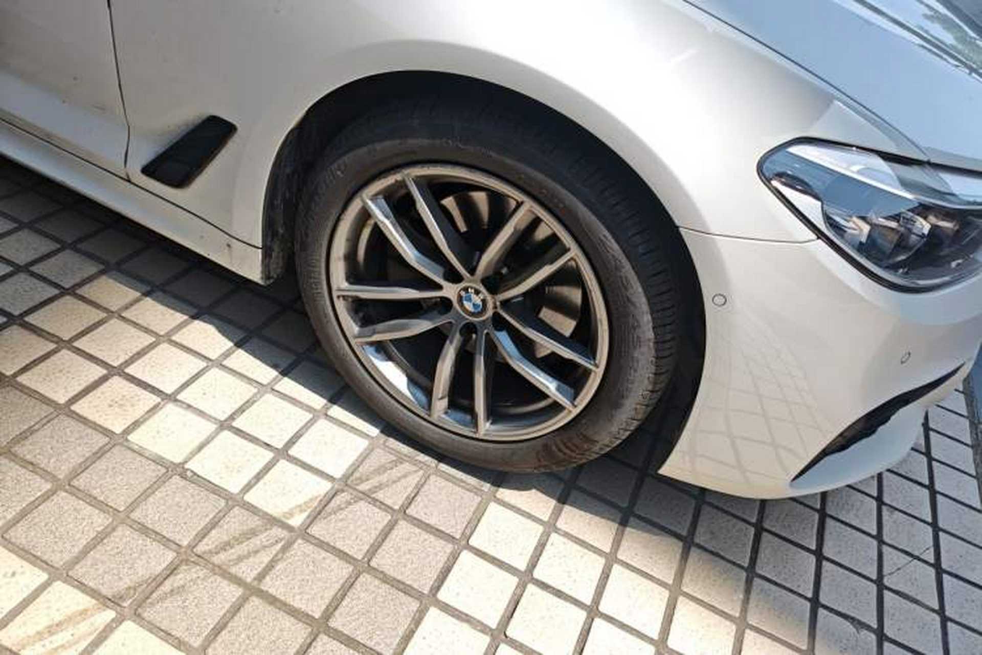 Used BMW 5 Series 2020 525i M Sport Package Right Front Wheel Hub