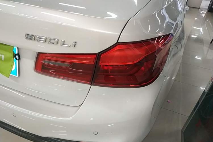 Used BMW 5 Series 2020 530Li xDrive M Sport Package Right Rear Taillight