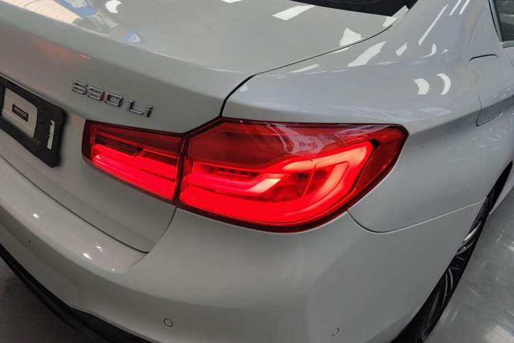 Used BMW 5 Series 2020 530Li Leading Model M Sport Package Right Rear Taillight