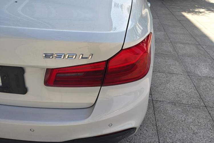 Used BMW 5 Series 2020 530Li Leading Model M Sport Package Right Rear Taillight