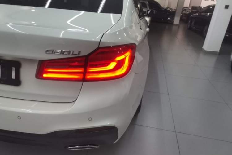 Used BMW 5 Series 2020 530Li xDrive M Sport Package Right Rear Taillight