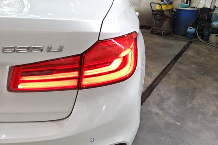 Used BMW 5 Series 2020 525Li M Sport Package Right Rear Taillight