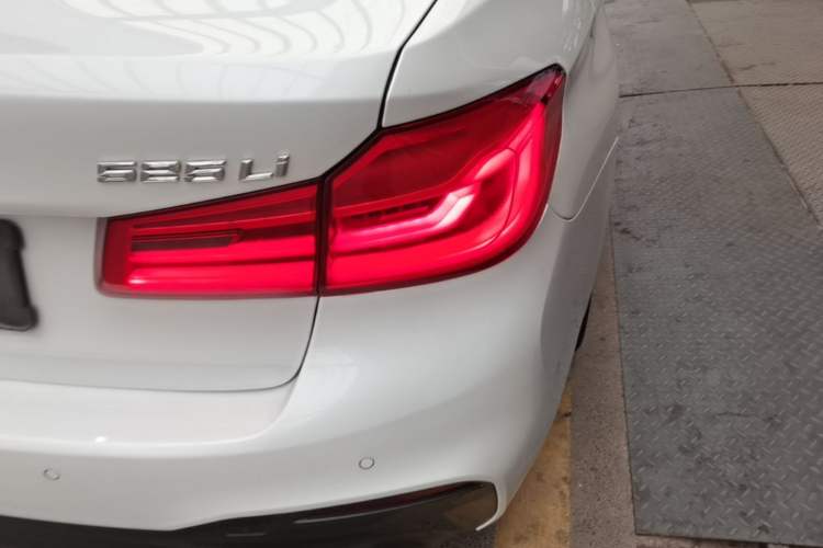 Used BMW 5 Series 2020 525Li M Sport Package Right Rear Taillight
