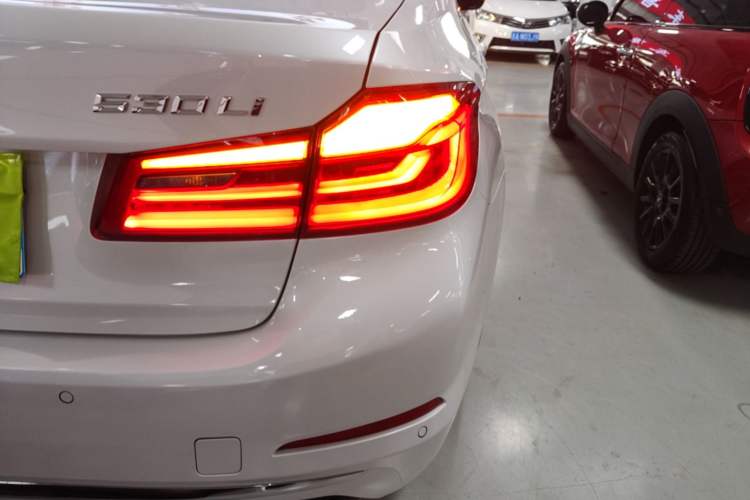 Used BMW 5 Series 2020 530Li xDrive Luxury Package Right Rear Taillight