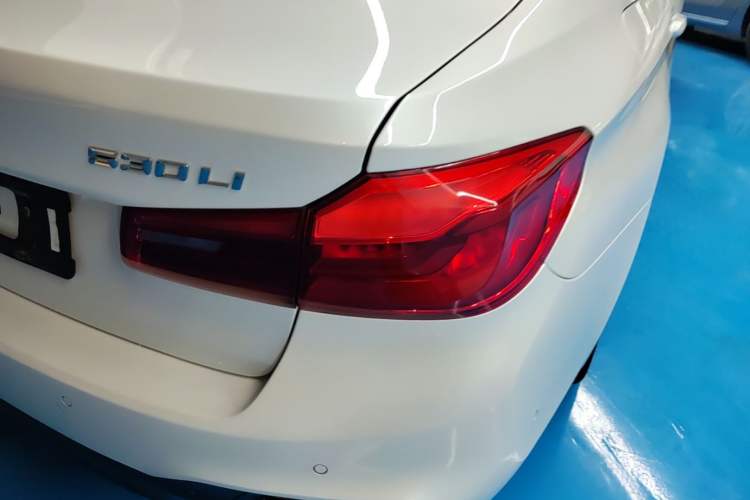 Used BMW 5 Series 2020 530Li xDrive M Sport Package Right Rear Taillight