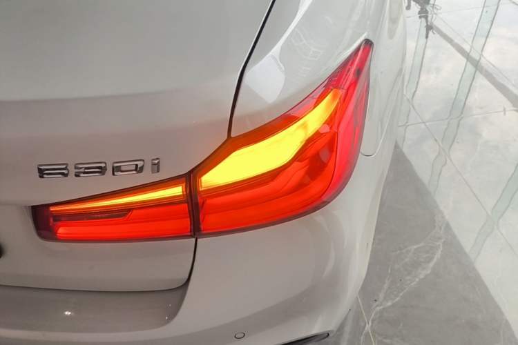 Used BMW 5 Series 2020 530Li Leading Model M Sport Package Right Rear Taillight