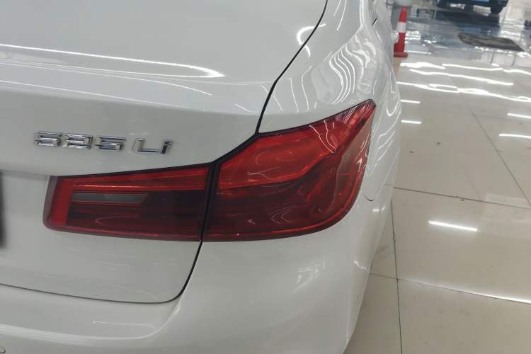 Used BMW 5 Series 2020 525Li M Sport Package Right Rear Taillight