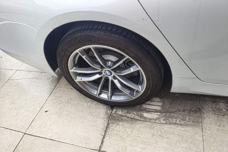 Used BMW 5 Series 2020 525Li M Sport Package Right Rear Wheel Hub
