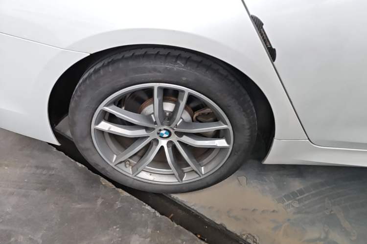 Used BMW 5 Series 2020 525Li M Sport Package Right Rear Wheel Hub