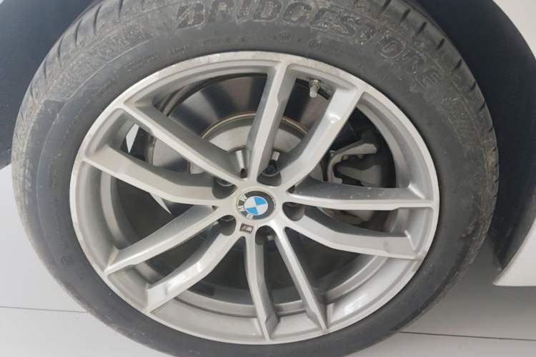 Used BMW 5 Series 2020 525Li M Sport Package Right Rear Wheel Hub