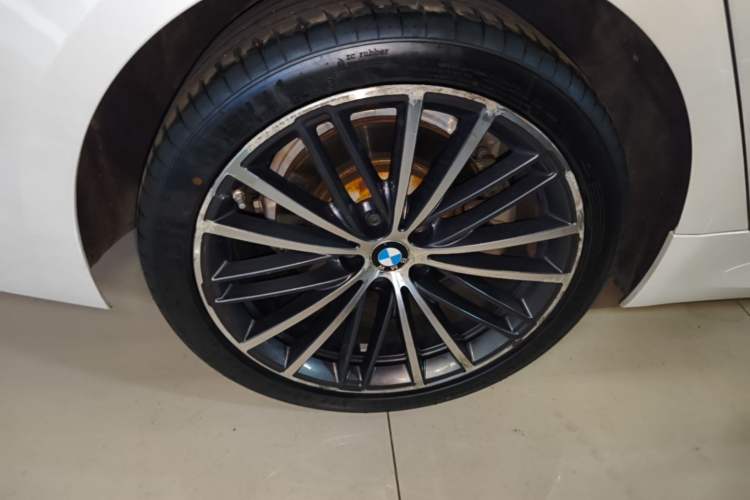 Used BMW 5 Series 2020 530Li Leading Model M Sport Package Right Rear Wheel Hub