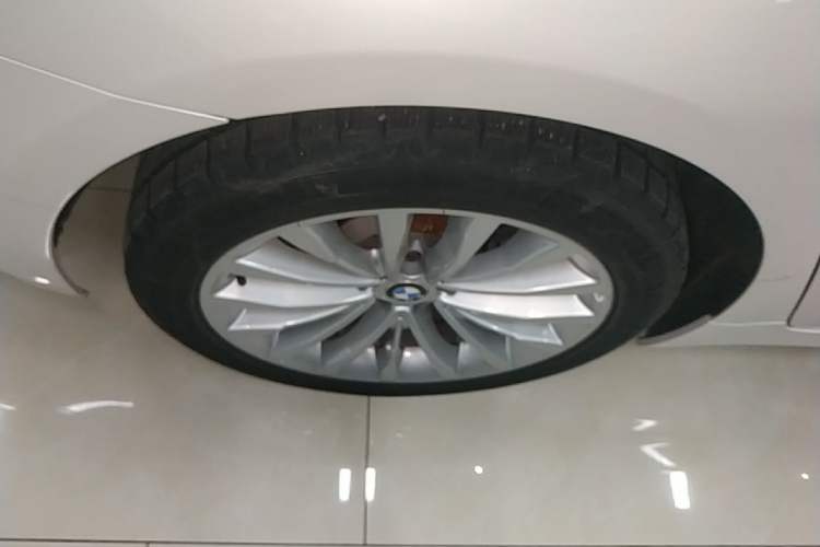 Used BMW 5 Series 2020 525Li Luxury Package Right Rear Wheel Hub