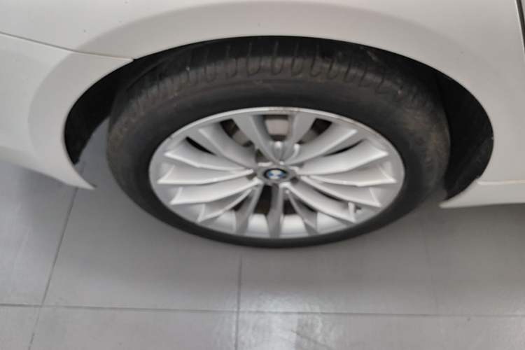 Used BMW 5 Series 2020 525Li Luxury Package Right Rear Wheel Hub