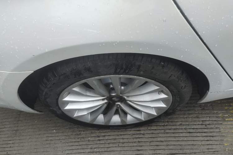 Used BMW 5 Series 2020 525Li Luxury Package Right Rear Wheel Hub