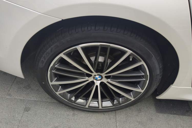 Used BMW 5 Series 2020 530Li Leading Model M Sport Package Right Rear Wheel Hub
