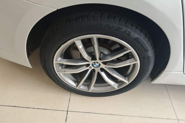 Used BMW 5 Series 2020 525Li M Sport Package Right Rear Wheel Hub