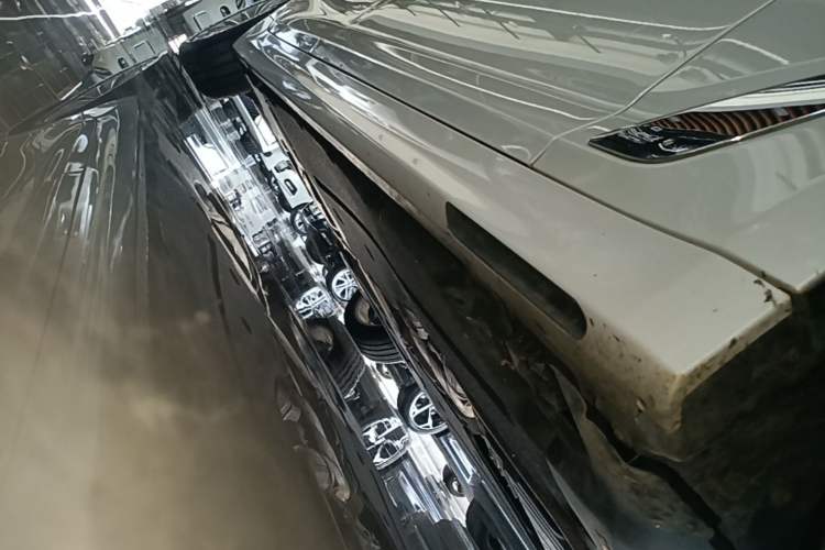 Used BMW 5 Series 2020 530Li xDrive Luxury Package Right Side Sill