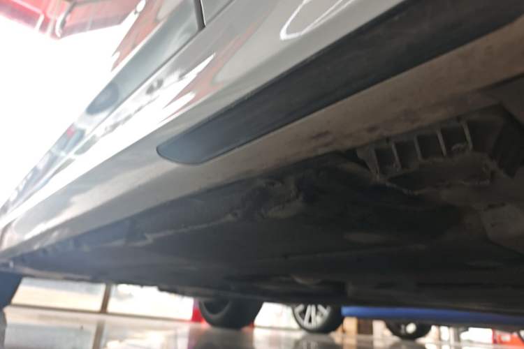 Used BMW 5 Series 2020 530Li Leading Model M Sport Package Right Side Sill