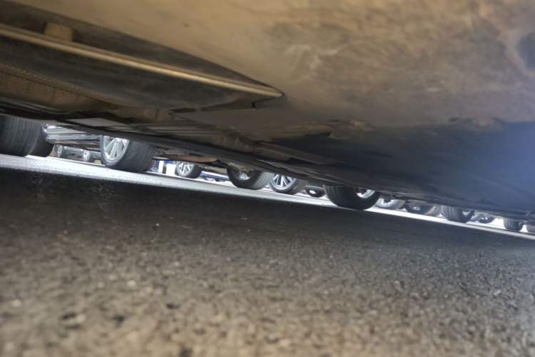 Used BMW 5 Series 2020 525Li M Sport Package Right Side Sill