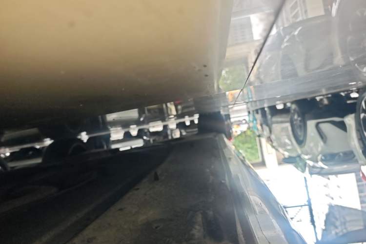 Used BMW 5 Series 2020 530Li Luxury Edition M Sport Package Right Side Sill