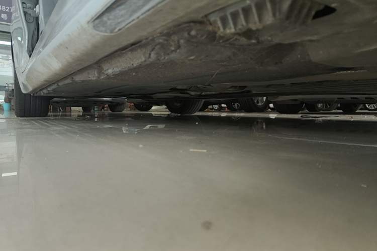 Used BMW 5 Series 2020 525Li M Sport Package Right Side Sill