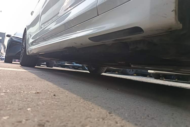 Used BMW 5 Series 2020 530Li Luxury Edition M Sport Package Right Side Sill