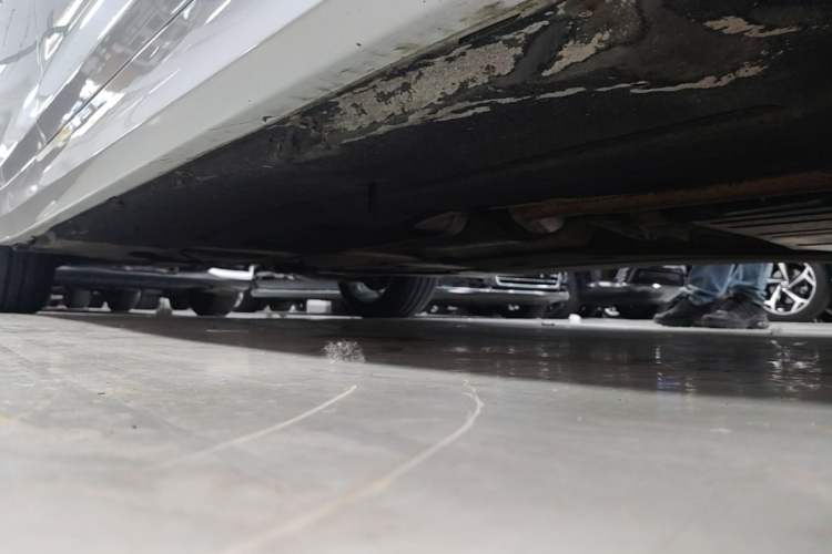 Used BMW 5 Series 2020 530Li xDrive Luxury Package Right Side Sill
