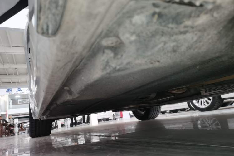 Used BMW 5 Series 2020 525Li Luxury Package Right Side Sill