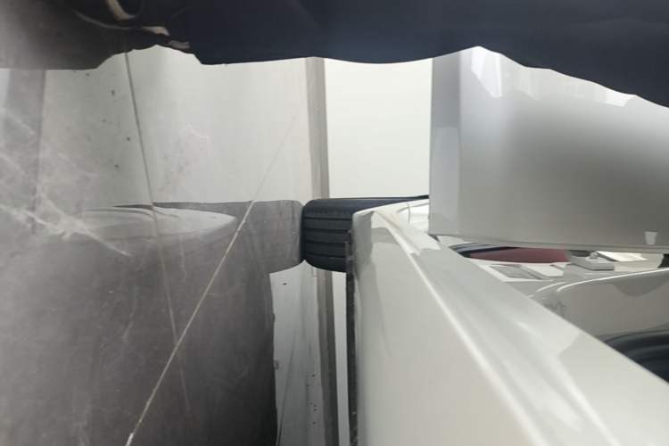Used BMW 5 Series 2020 530Li Leading Model M Sport Package Right Side Sill