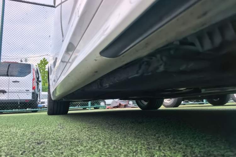 Used BMW 5 Series 2020 530Li Leading Model M Sport Package Right Side Sill