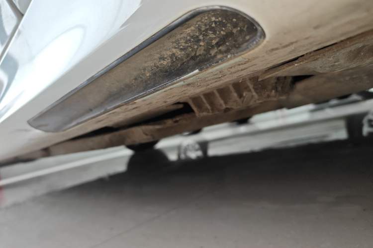 Used BMW 5 Series 2020 530Li Leading Model M Sport Package Right Side Sill