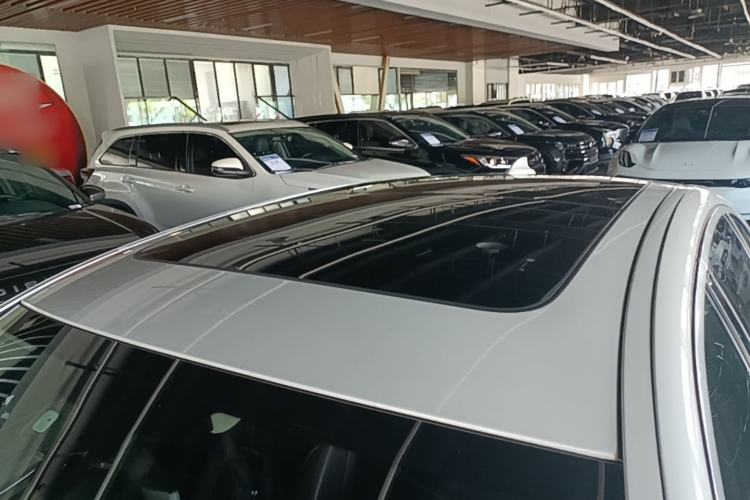 Used BMW 5 Series 2020 530Li xDrive Luxury Package Roof