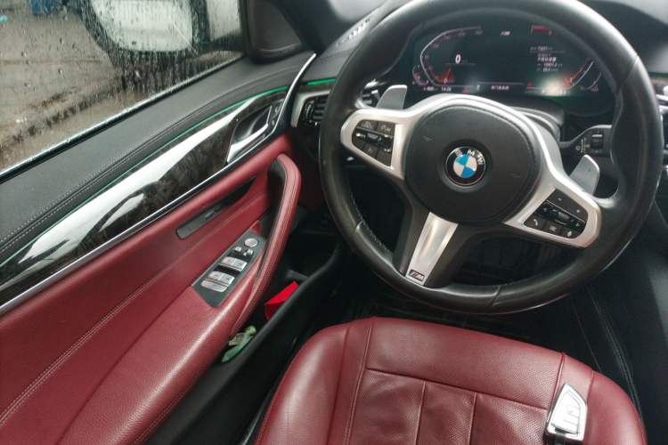Used BMW 5 Series 2020 530Li Luxury Edition M Sport Package Steering Wheel