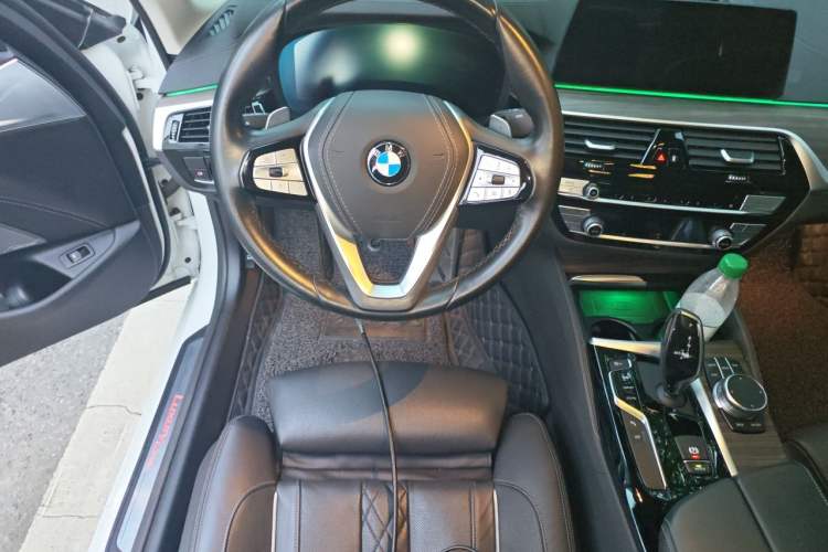Used BMW 5 Series 2020 530Li Luxury Edition Premium Package Steering Wheel